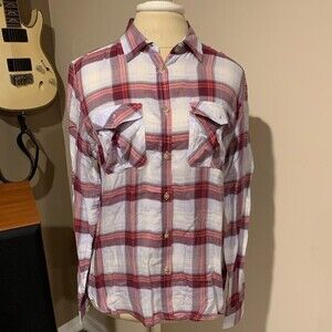 American Eagle thin button down long sleeve two pocket size medium shirt